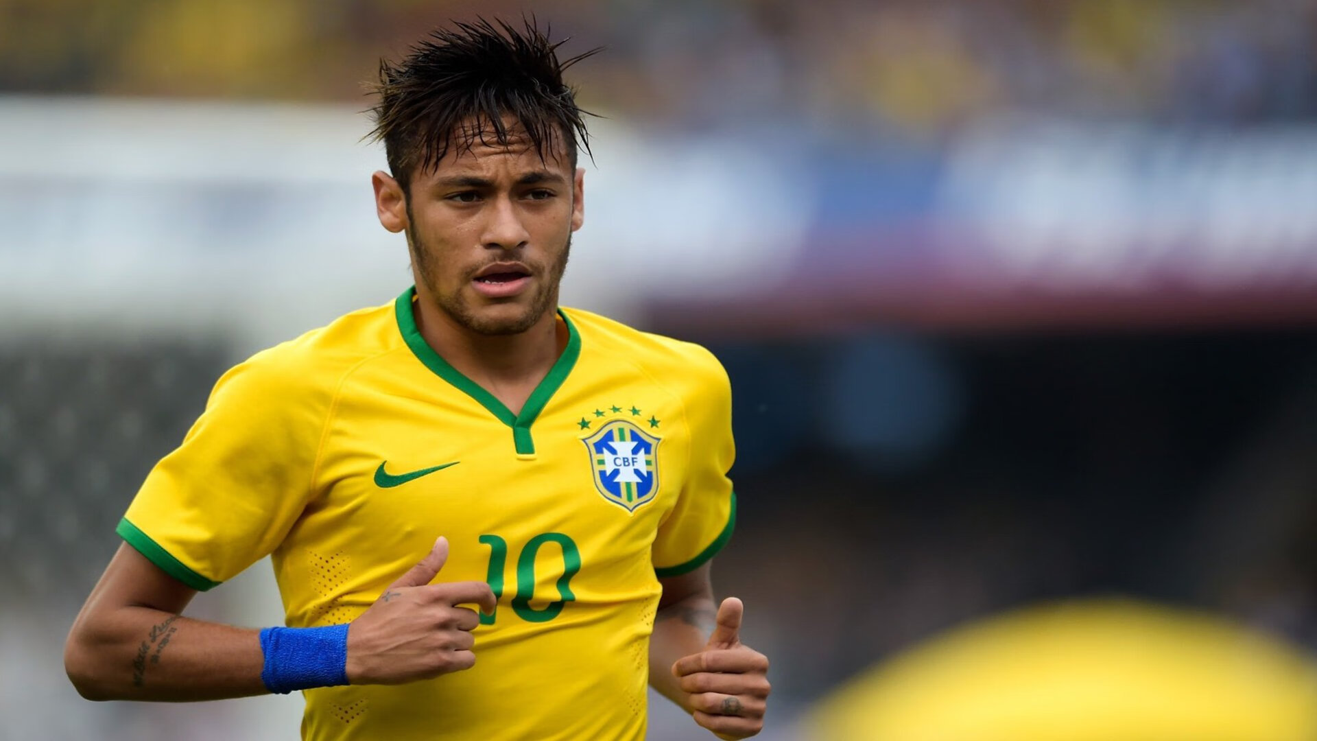 _网球运动员分享:比赛背后的坚持与梦想_,网球励志